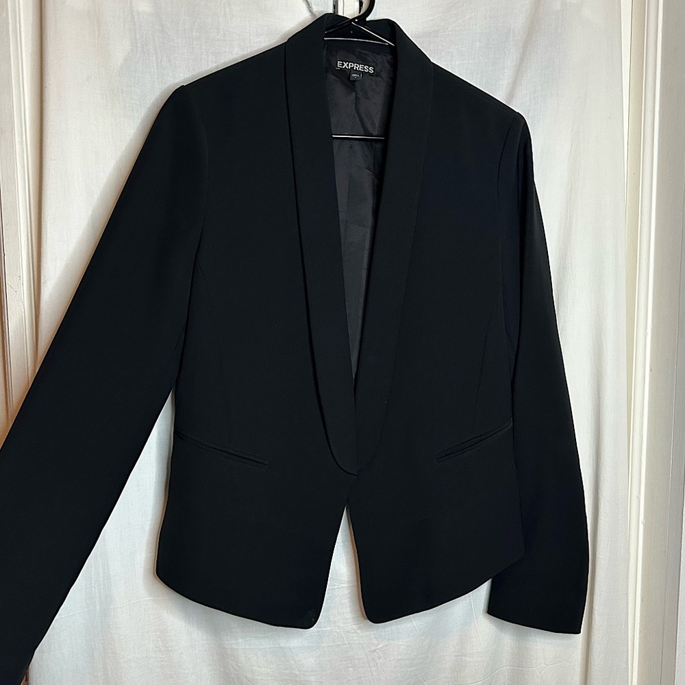 Express Deep Lapel Open Front Black Blazer | Size 8 - Picture 4 of 15
